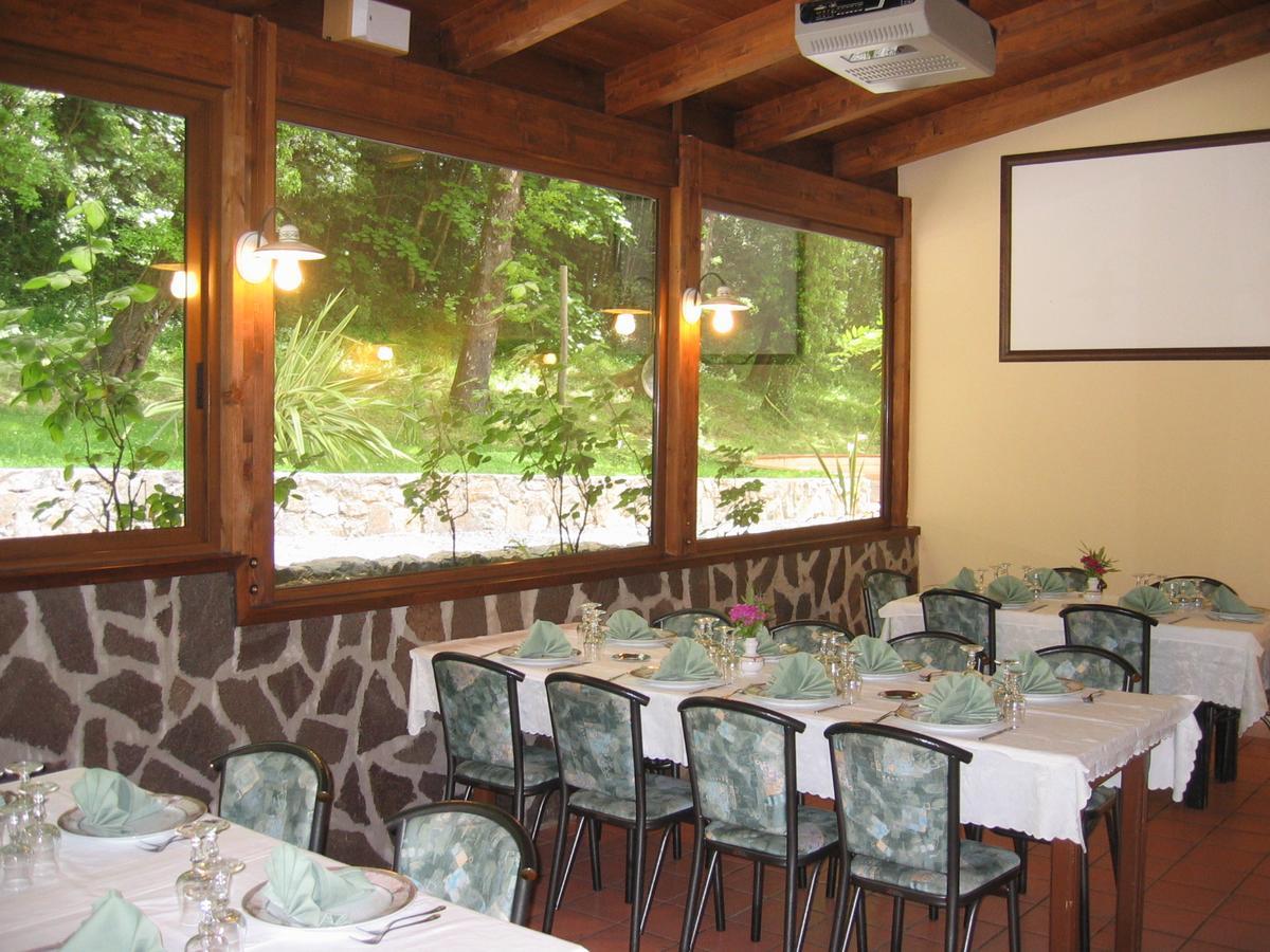 Hotel Chiar Di Luna Laino Borgo Екстериор снимка