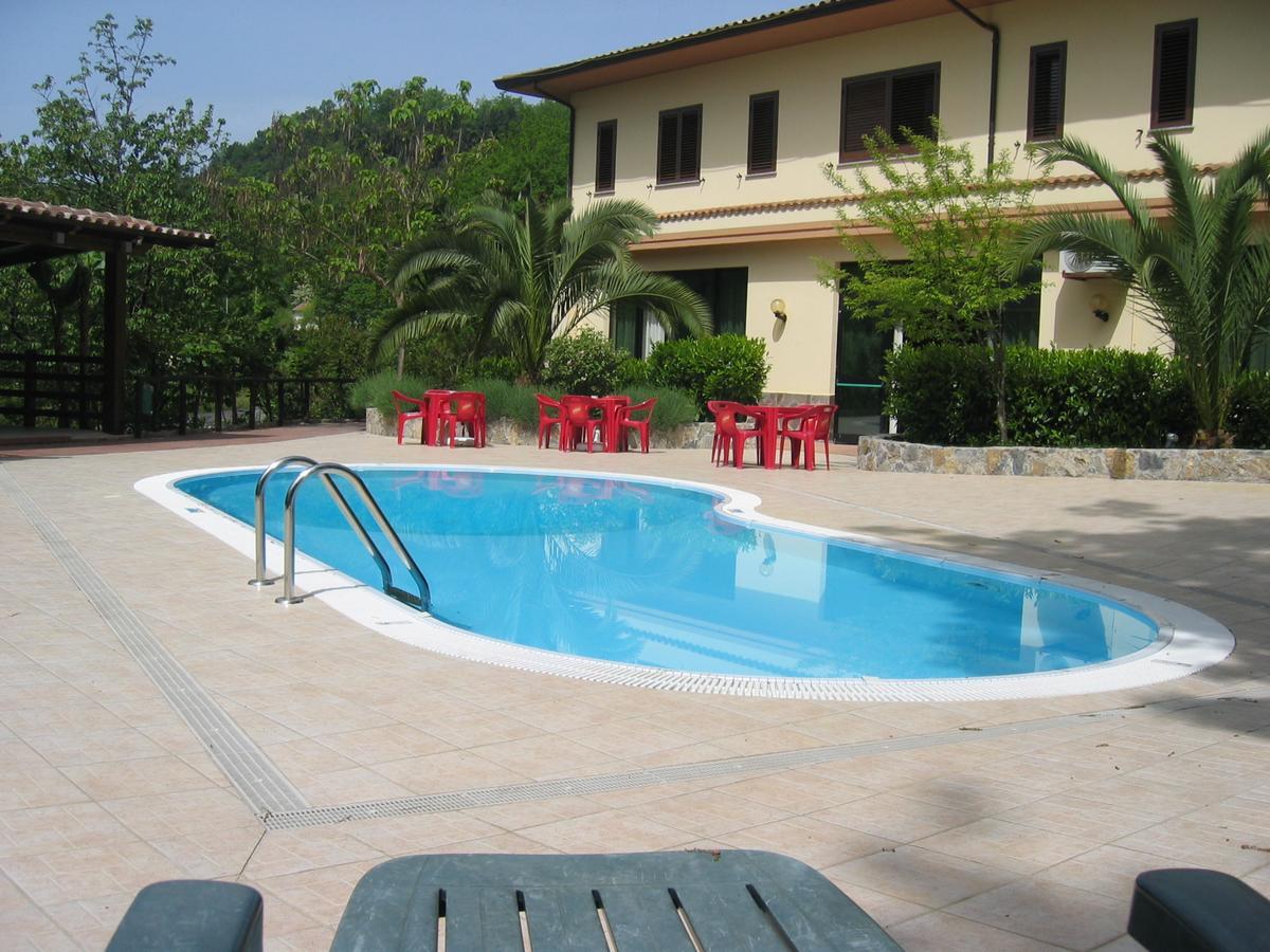 Hotel Chiar Di Luna Laino Borgo Екстериор снимка